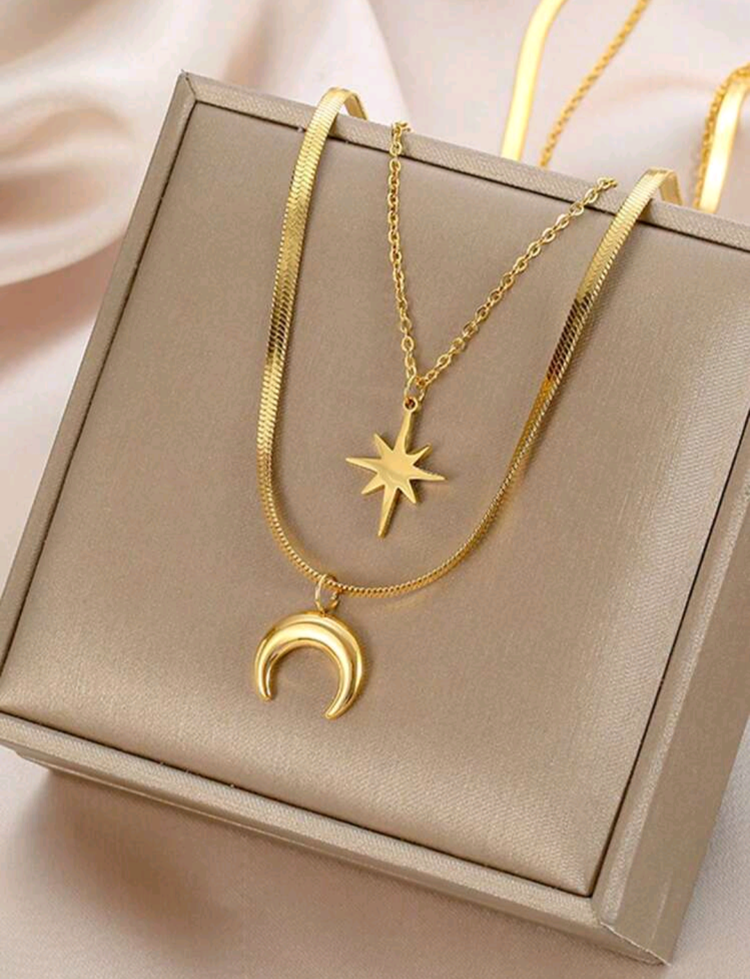 Set de 2 collares luna y estrella
